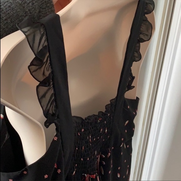 Penningtons Lined Frill Elastic Back V Blouse, 1X - Picture 9 of 11